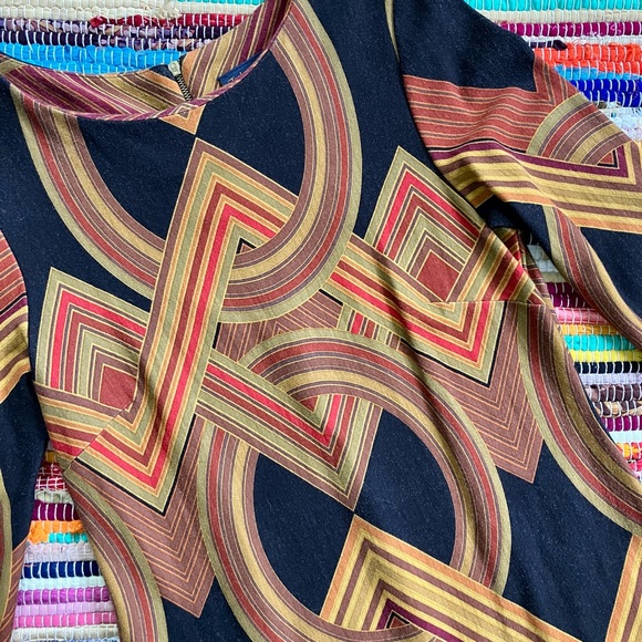 Just Taylor ~ Geometric art deco print dress - Picture 2 of 6